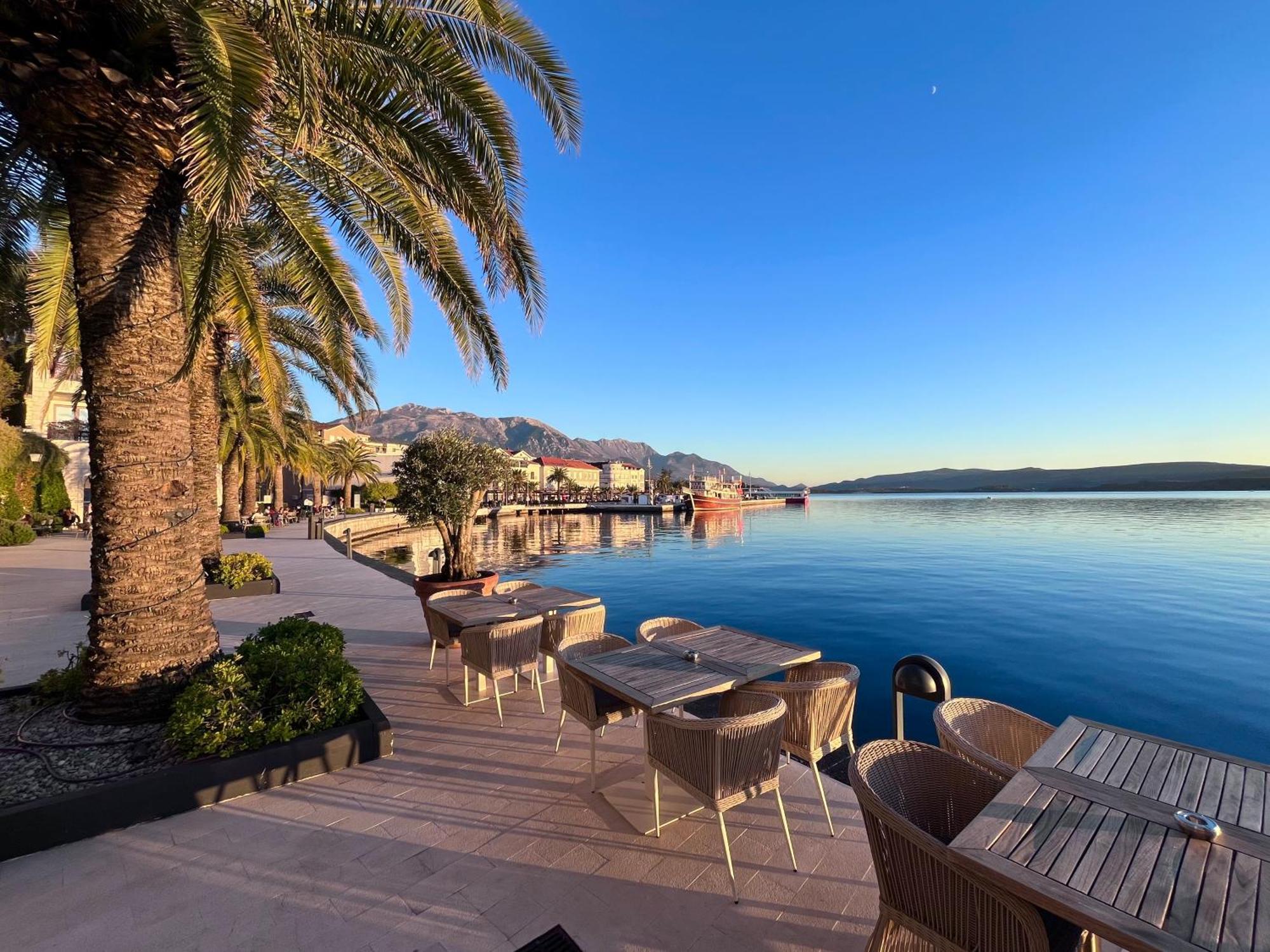 Appartement Modern One-bedroom - 5 Min To Porto Montenegro *